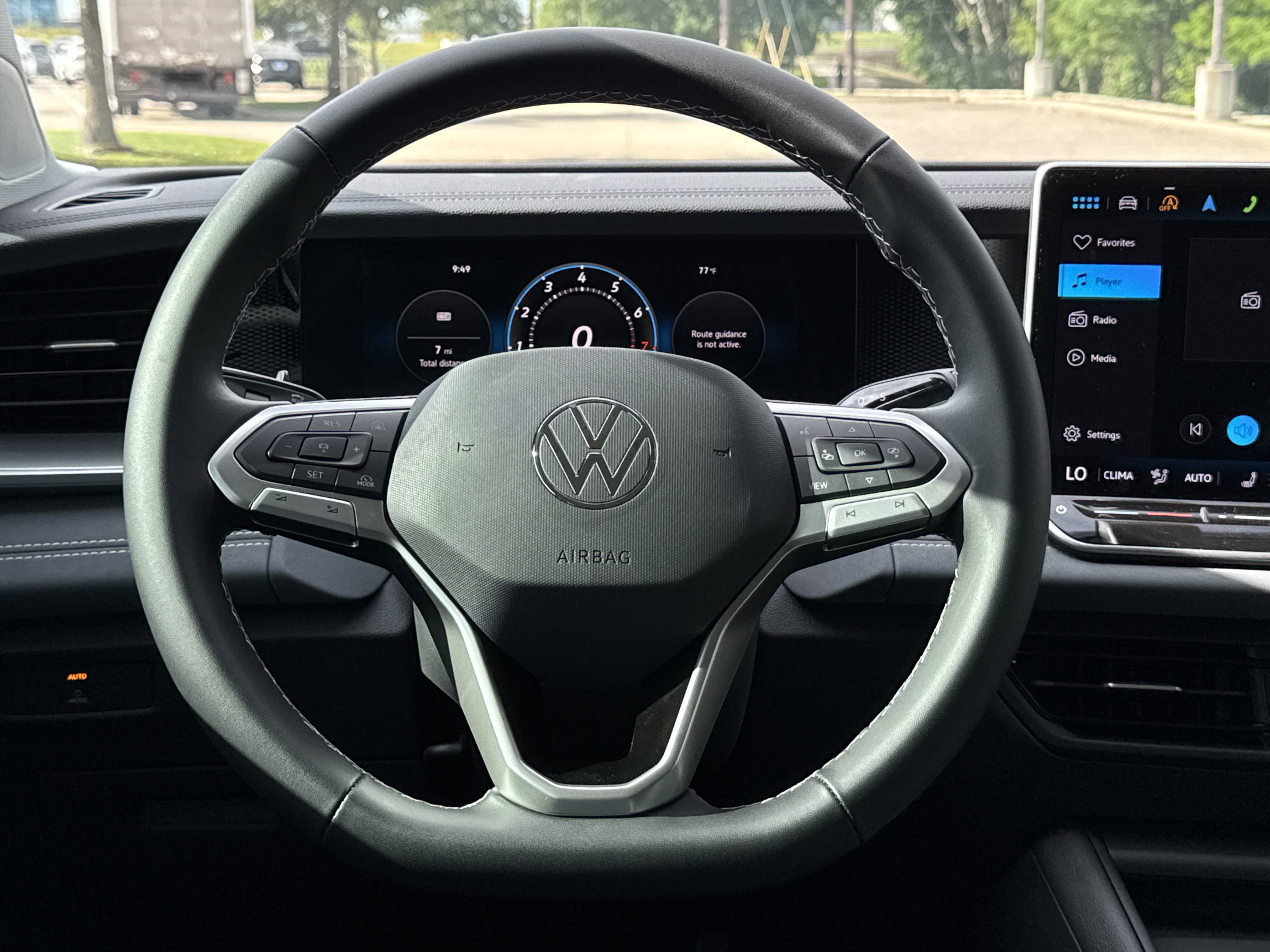 Certified 2026 Volkswagen Tiguan SE AWD/4WD image 39