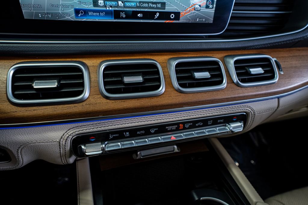 Used 2020 Mercedes-Benz GLS 580 4MATIC w/ E-Active Body Control Package image 48