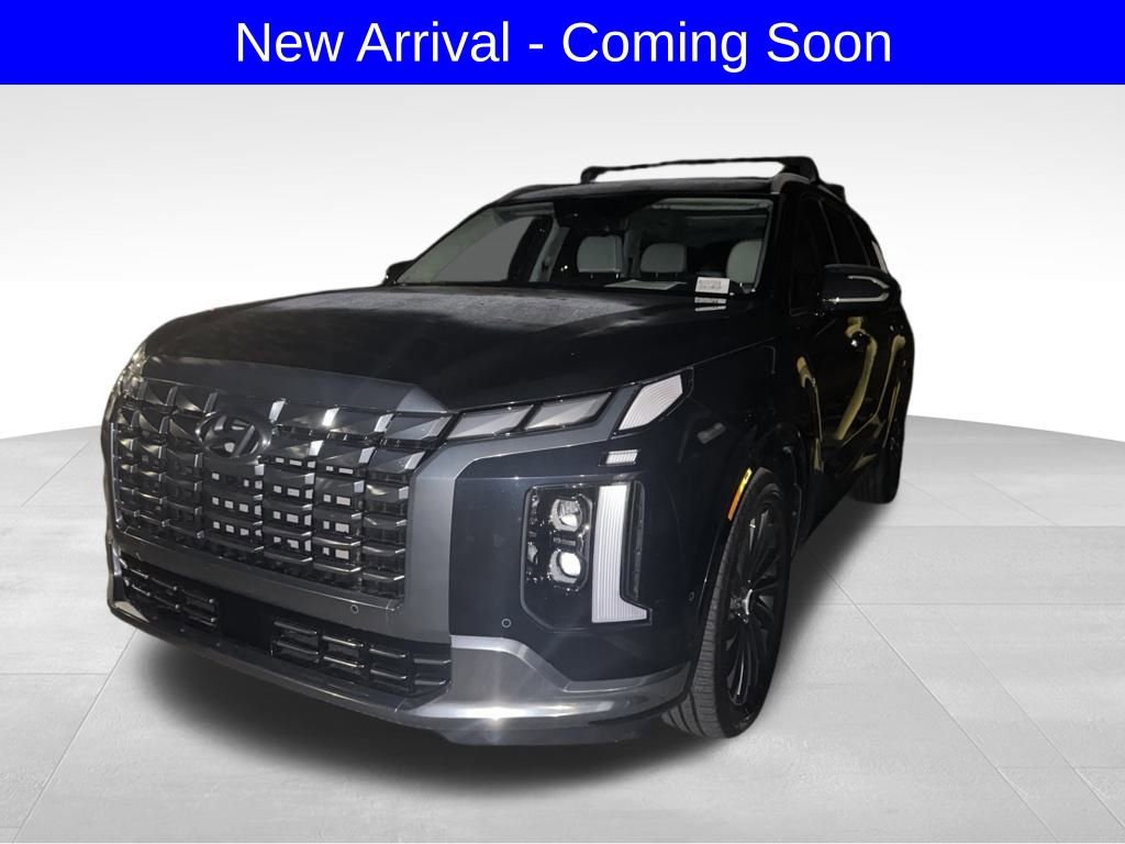 Used 2024 Hyundai Palisade Calligraphy image 2