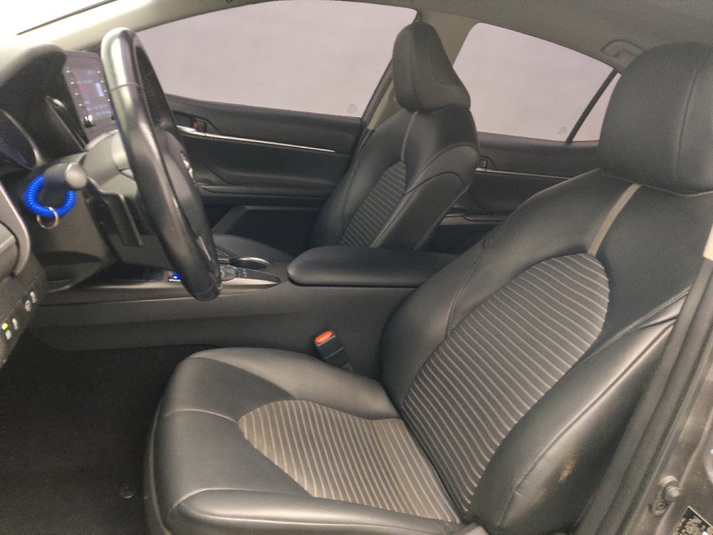 Used 2022 Toyota Camry SE image 17