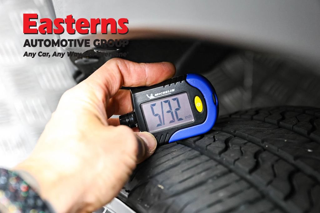 Used 2022 Toyota RAV4 XLE AWD/4WD image 28