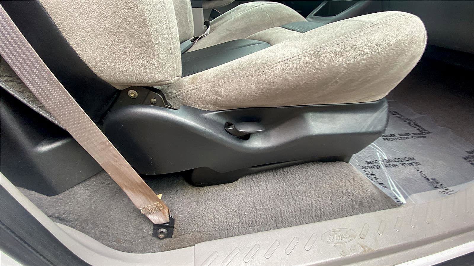 Used 2001 Ford F150 Lightning image 17