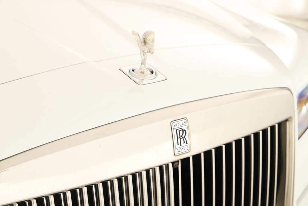 Used 2024 Rolls-Royce Cullinan w/ Cullinan Package AWD/4WD image 44