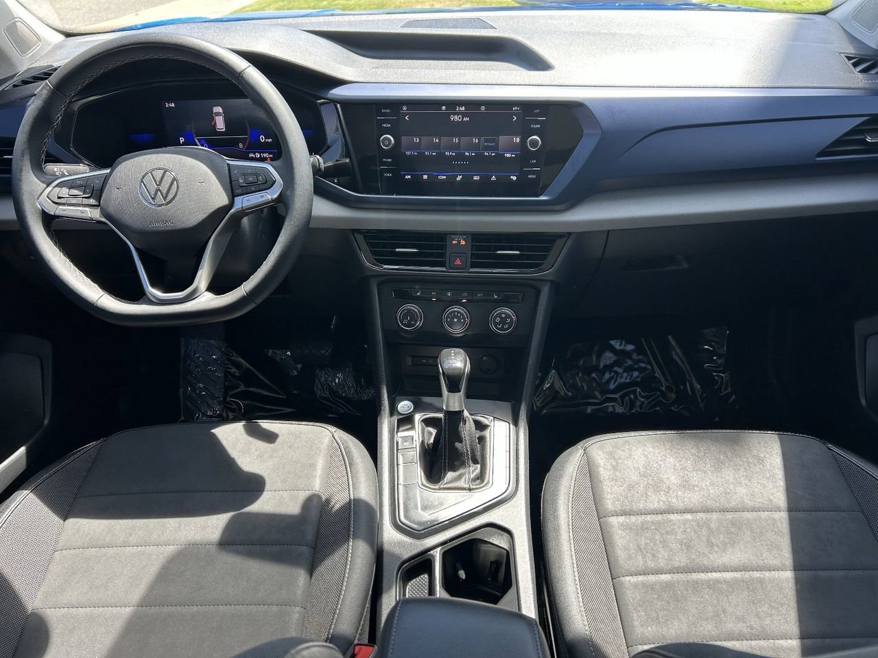 Used 2022 Volkswagen Taos SE FWD image 16