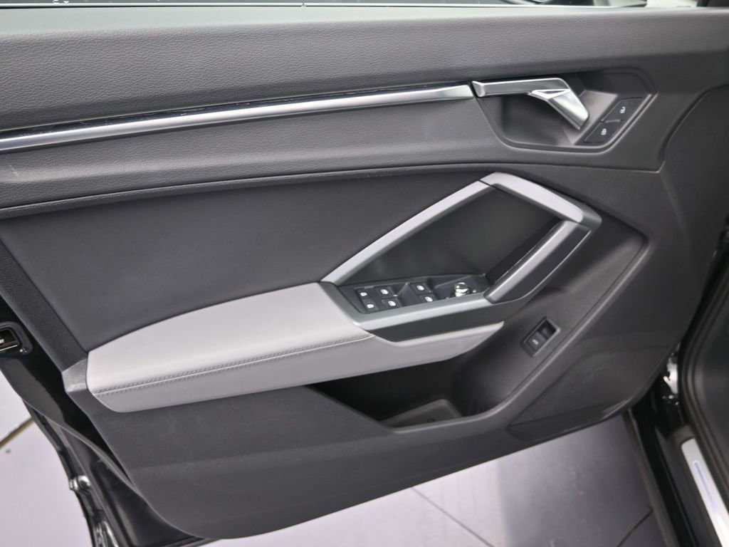 Used 2019 Audi Q3 2.0T Premium Plus w/ Premium Plus Package image 13