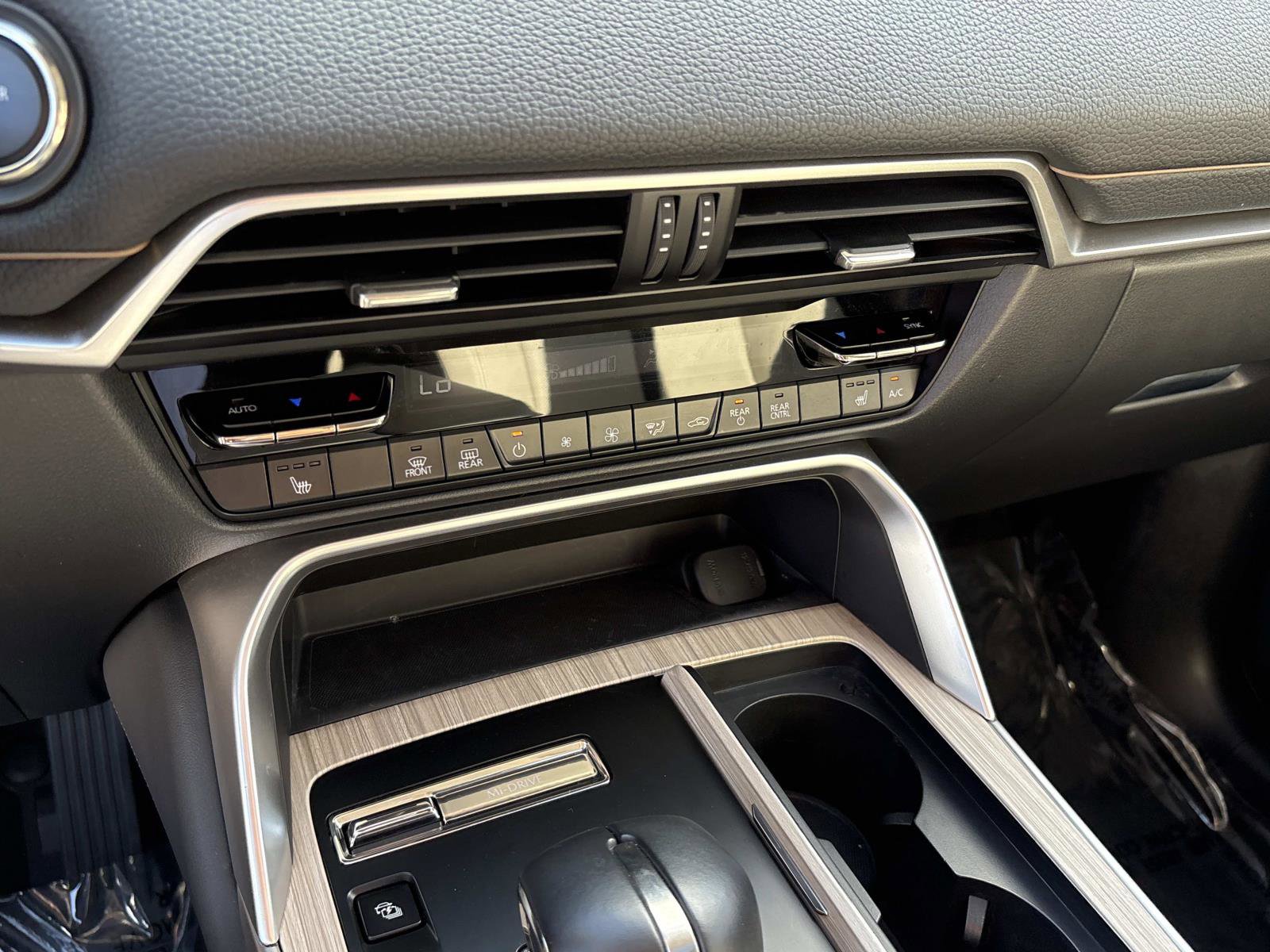 Used 2024 MAZDA CX-90 Plug-In Hybrid w/ Preferred image 25