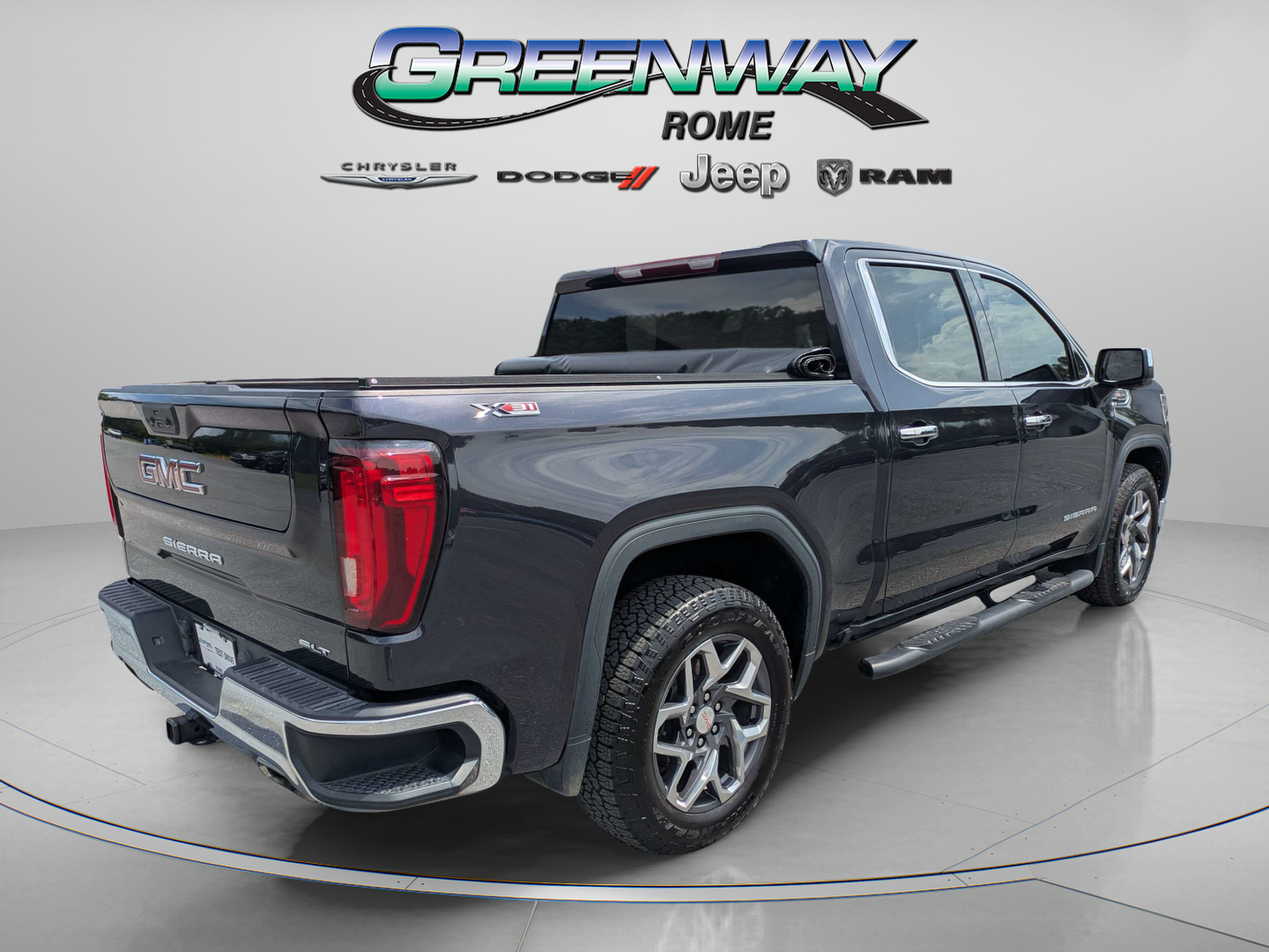 Used 2022 GMC Sierra 1500 SLT w/ SLT Convenience Package AWD/4WD image 7