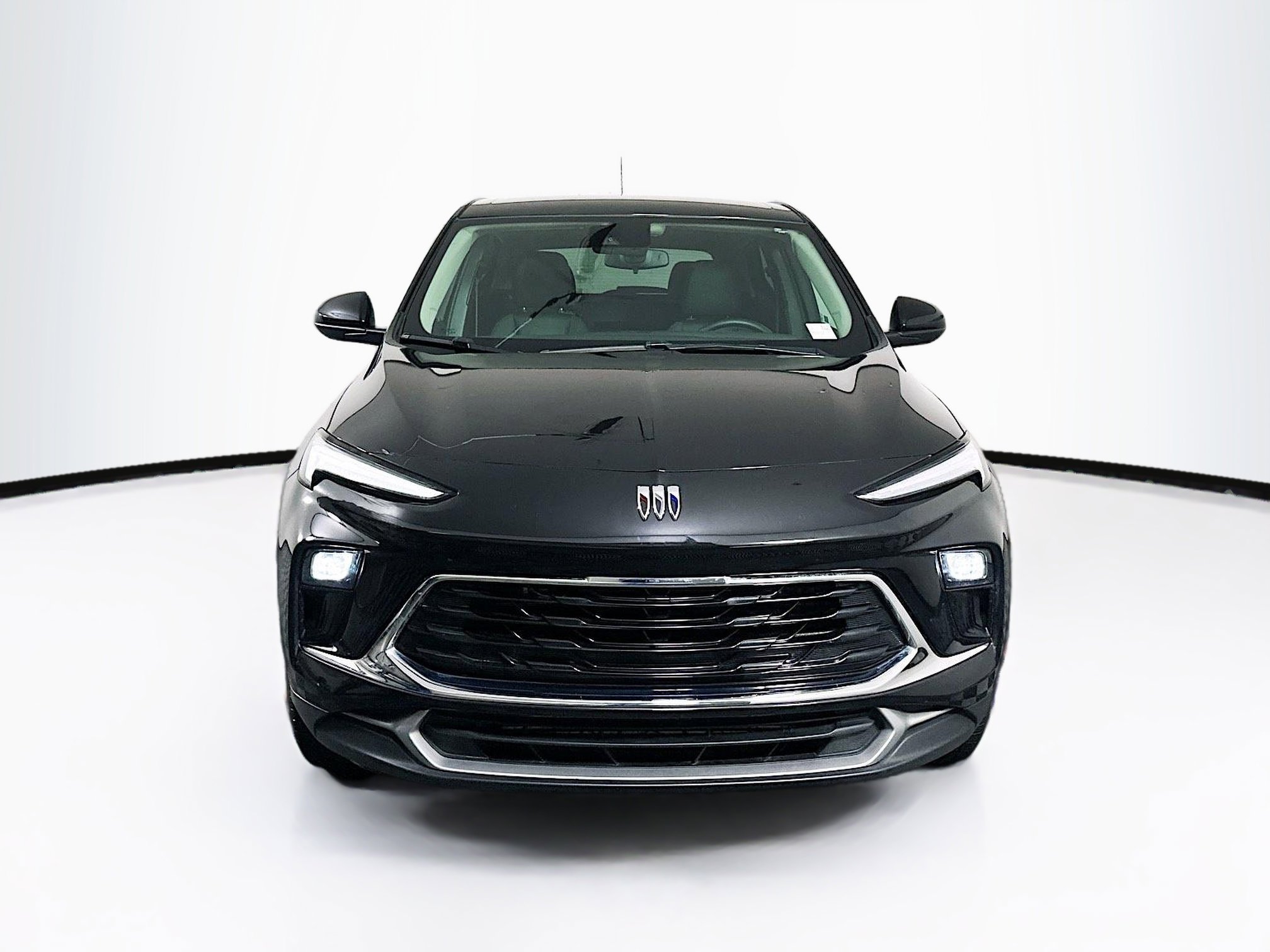 Used 2024 Buick Encore GX Preferred w/ Comfort Package image 2