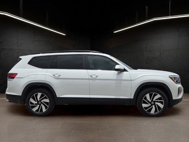 Used 2026 Volkswagen Atlas SE FWD image 8