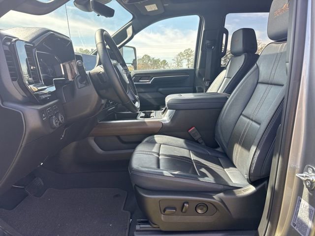 Used 2025 Chevrolet Silverado 3500 High Country w/ High Country Premium Package AWD/4WD image 11