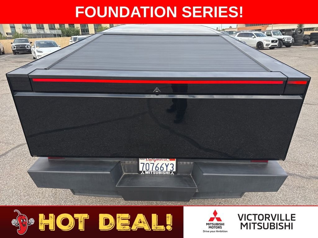 Used 2024 Tesla Cybertruck AWD Crew Cab image 7