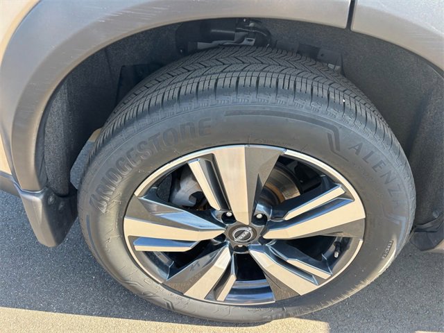 Used 2022 Nissan Rogue Platinum w/ Head-Up Display Package image 18