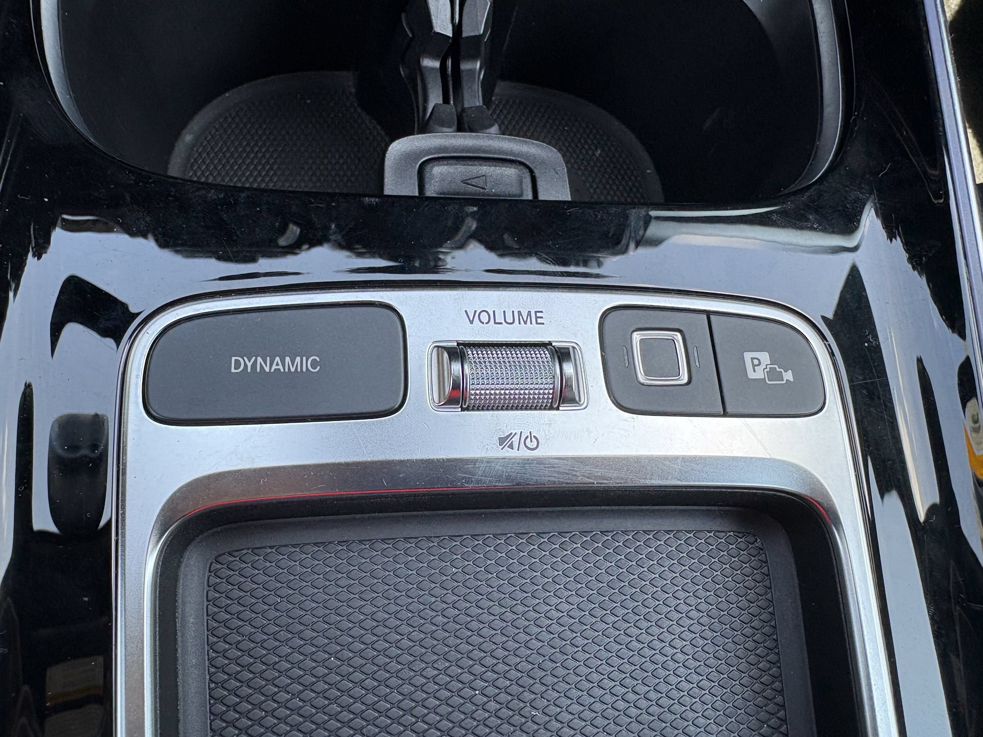 Used 2025 Mercedes-Benz GLB 250 image 7