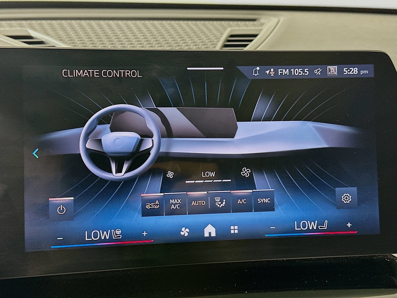Used 2025 BMW X1 xDrive28i AWD/4WD image 26