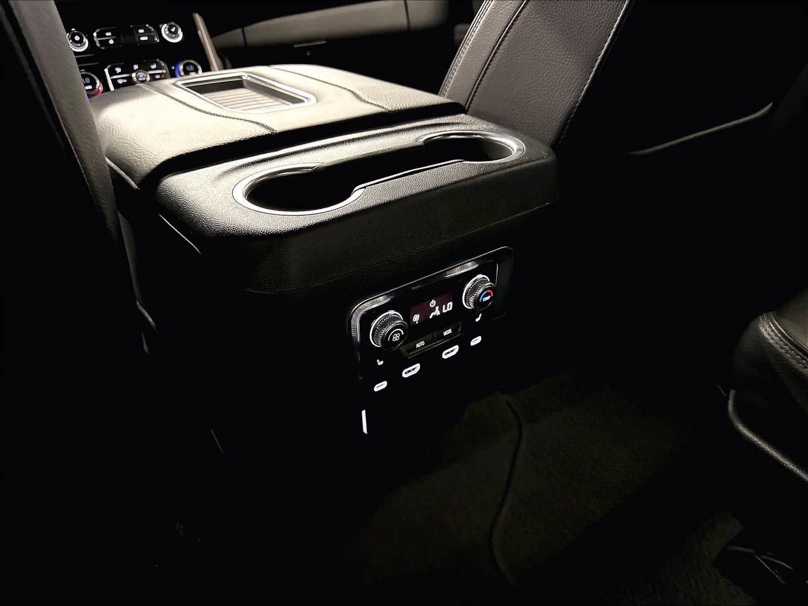 Used 2024 GMC Yukon Denali w/ Max Trailering Package AWD/4WD image 35
