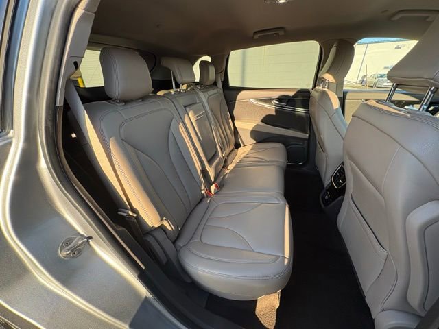 Used 2023 Lincoln Nautilus AWD image 32