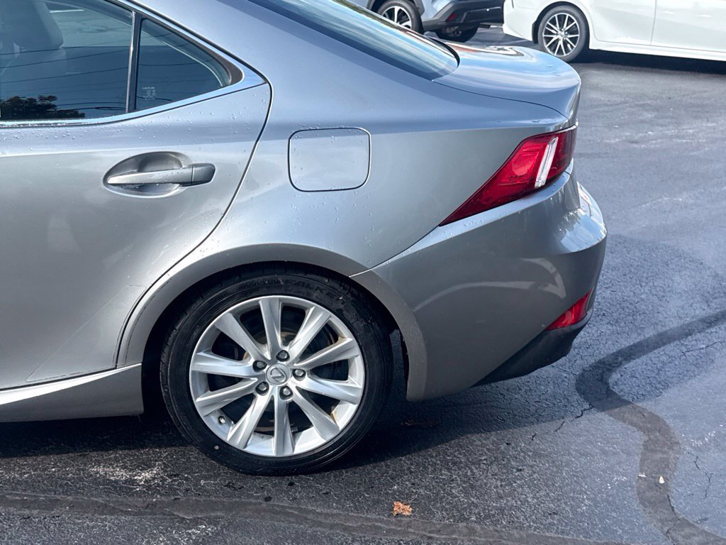 Used 2016 Lexus IS 300 AWD w/ Premium Package image 4