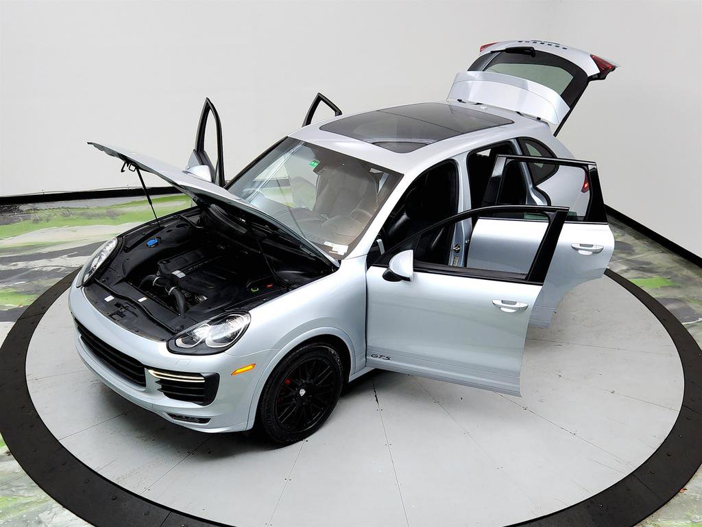 Used 2016 Porsche Cayenne GTS AWD/4WD image 34