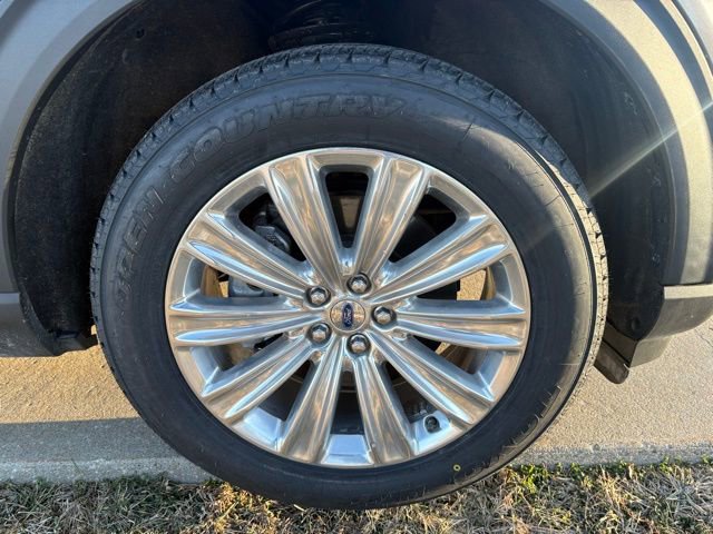 Used 2021 Ford Explorer Limited w/ Hybrid Equipment Group 310A image 5