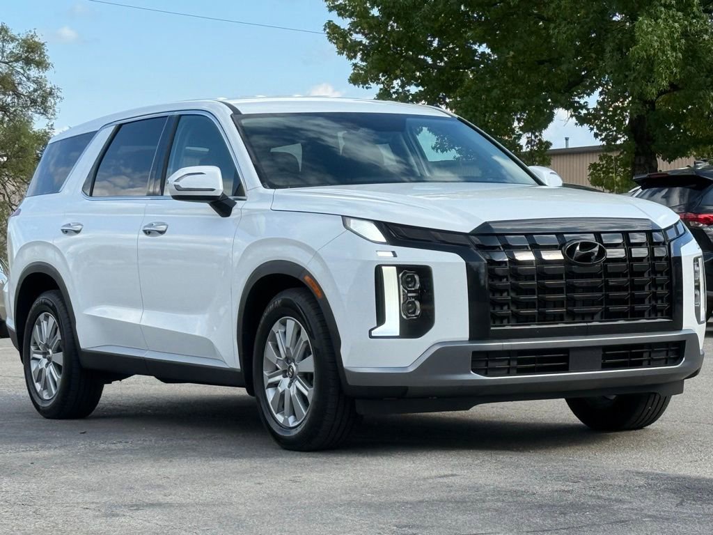Used 2023 Hyundai Palisade SE w/ Cargo Package AWD/4WD image 8