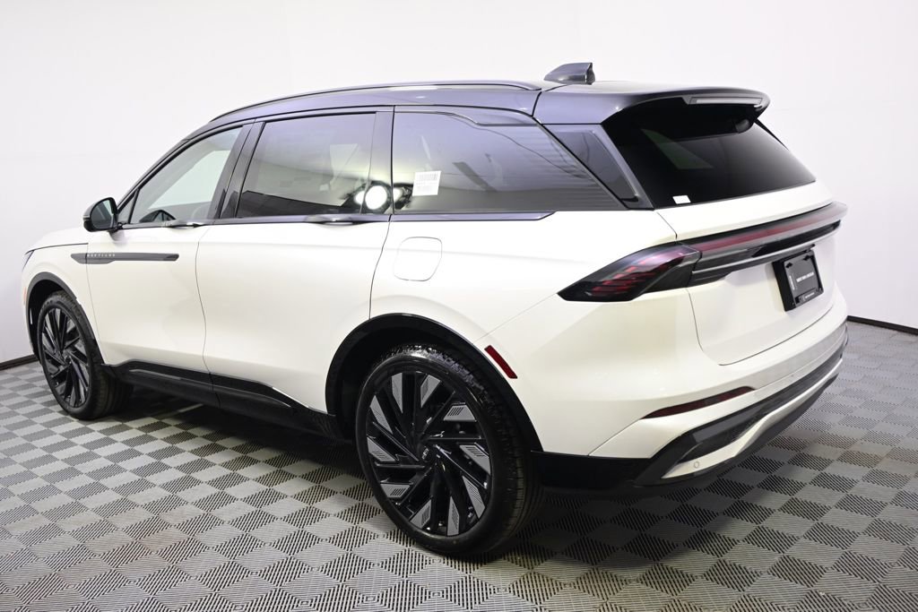 New 2026 Lincoln Nautilus Reserve w/ Jet Appearance Package image 3