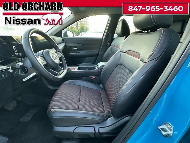 Used 2025 Nissan Kicks SR FWD image 8