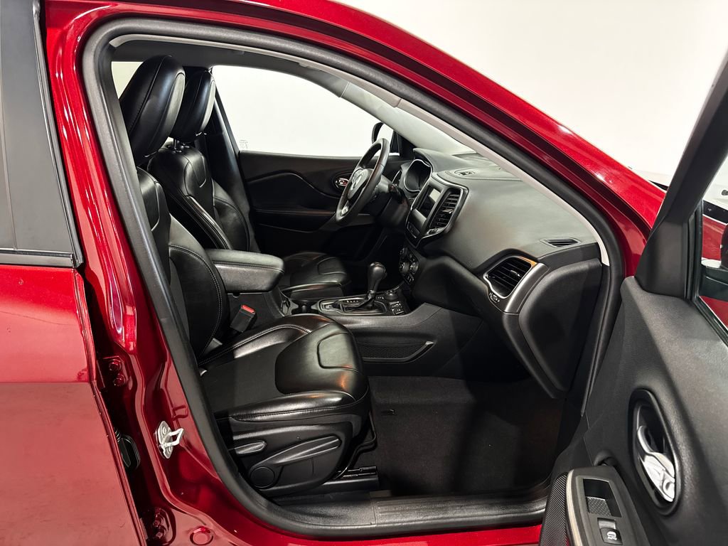 Used 2020 Jeep Cherokee Latitude Plus image 20