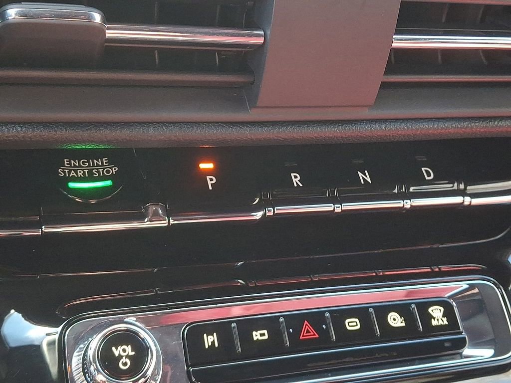 Used 2025 Lincoln Corsair Grand Touring w/ Equipment Group 301A image 14