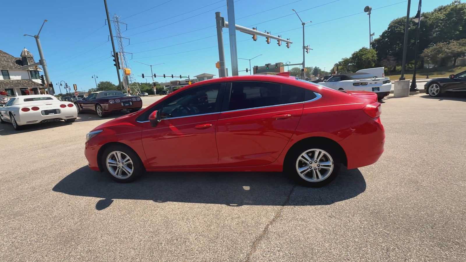 Used 2017 Chevrolet Cruze LT w/ Convenience Package FWD image 5