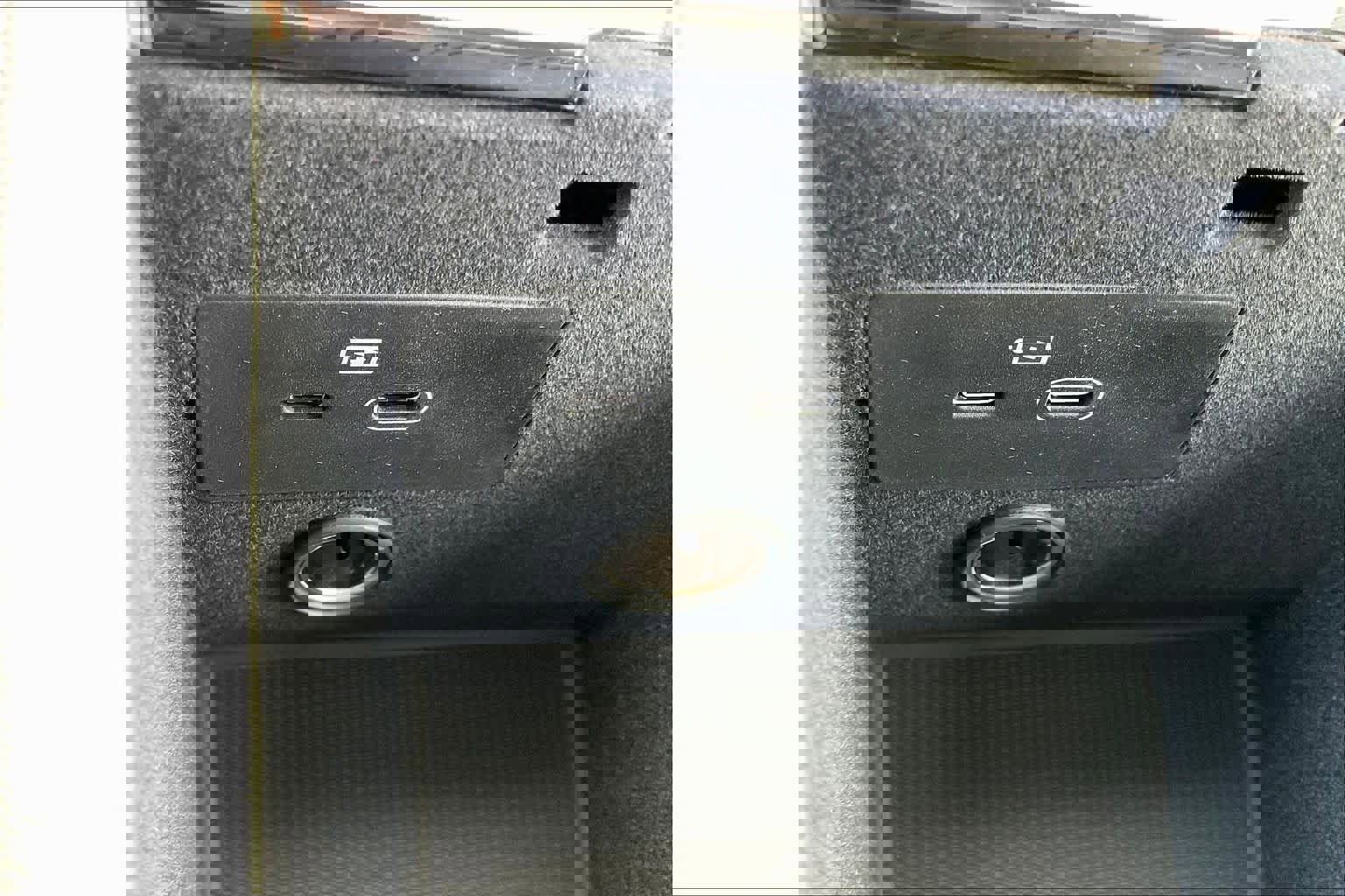 New 2026 Volvo XC90 B6 Ultra w/ Protection Package image 23