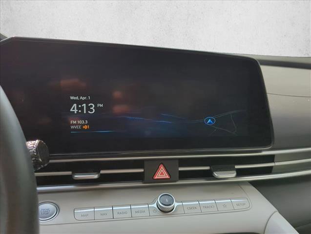 Certified 2021 Hyundai Elantra Limited image 12