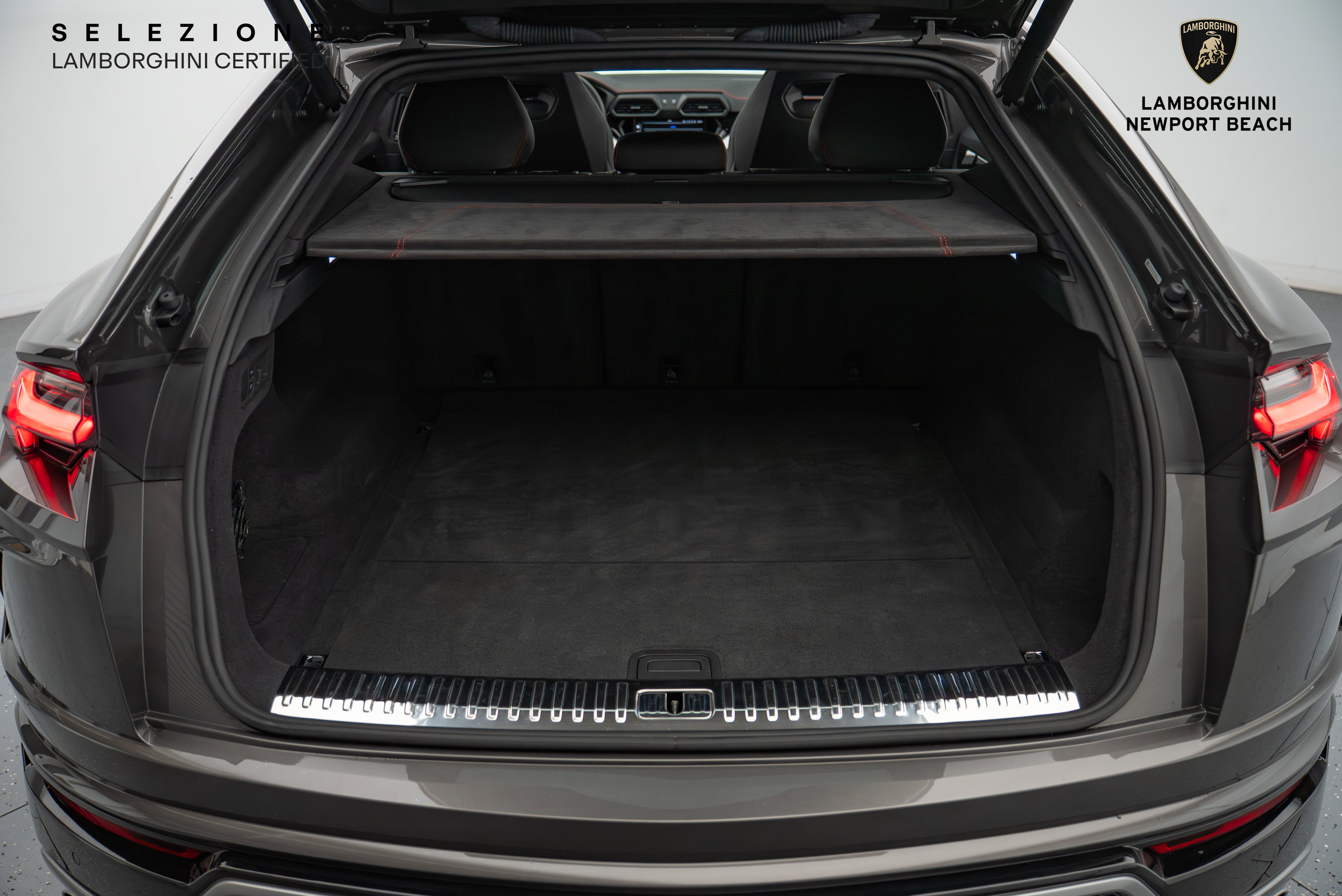 Used 2021 Lamborghini Urus image 16