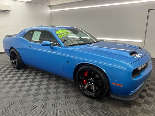 Used 2016 Dodge Challenger SRT Hellcat RWD image 3