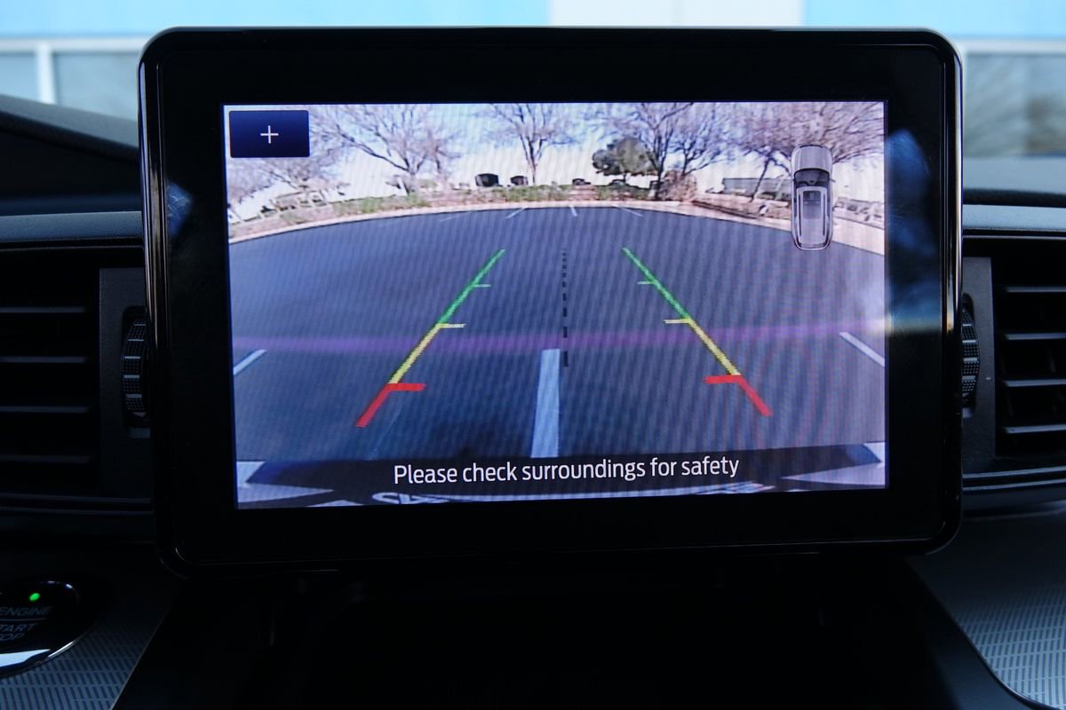 Used 2020 Ford Explorer XLT image 9