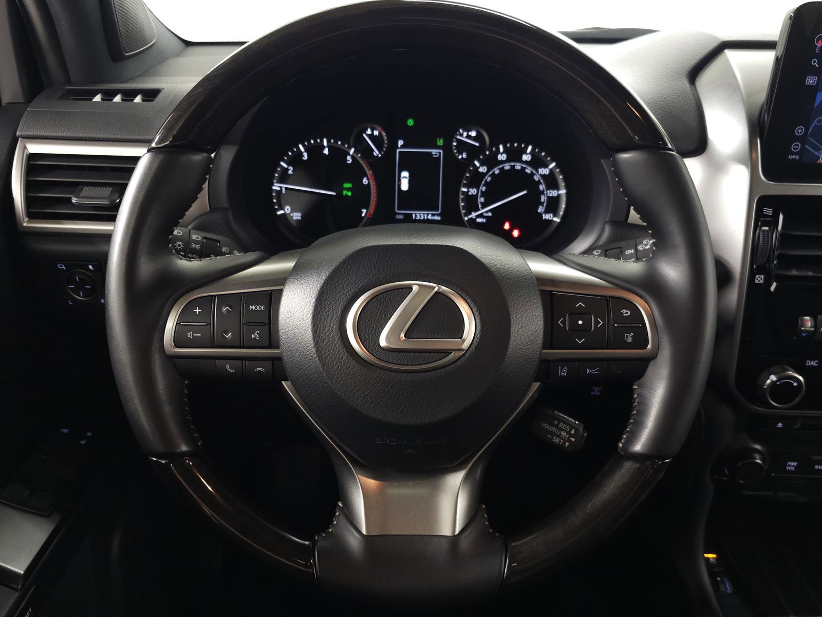 Used 2023 Lexus GX 460 Premium w/ Accessory Package AWD/4WD image 20