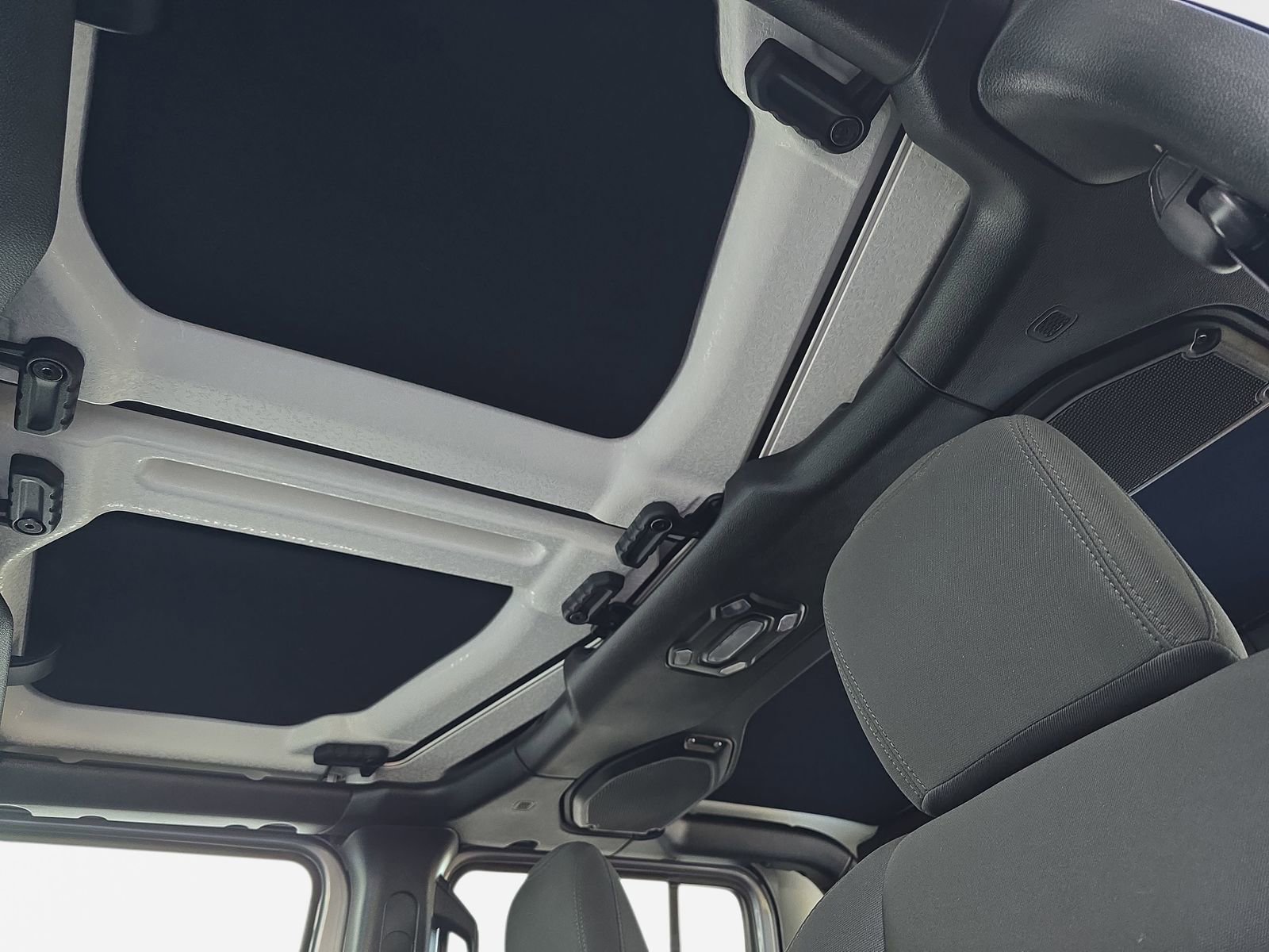 Used 2020 Jeep Gladiator Sport w/ Quick Order Package 24S image 29