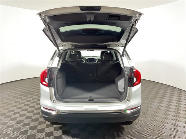 Used 2022 GMC Terrain SLT image 12