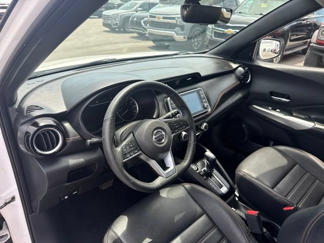 Used 2020 Nissan Kicks SR w/ SR Premium Package FWD image 11