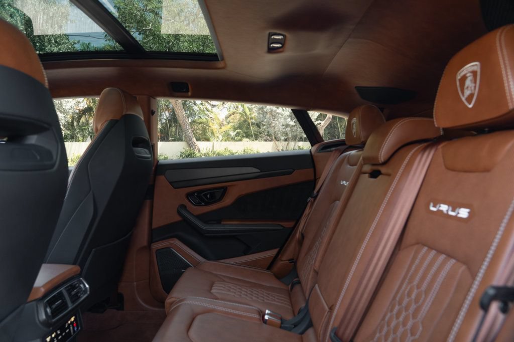 Used 2023 Lamborghini Urus S AWD/4WD image 23