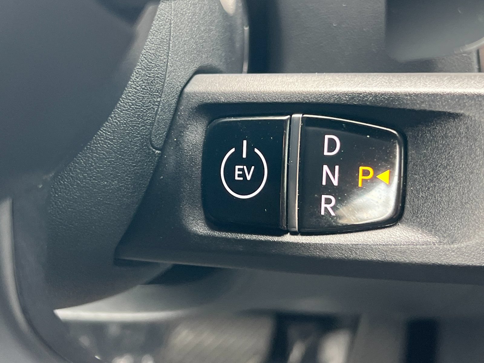 Certified 2024 Kia EV9 Light Long Range RWD image 23
