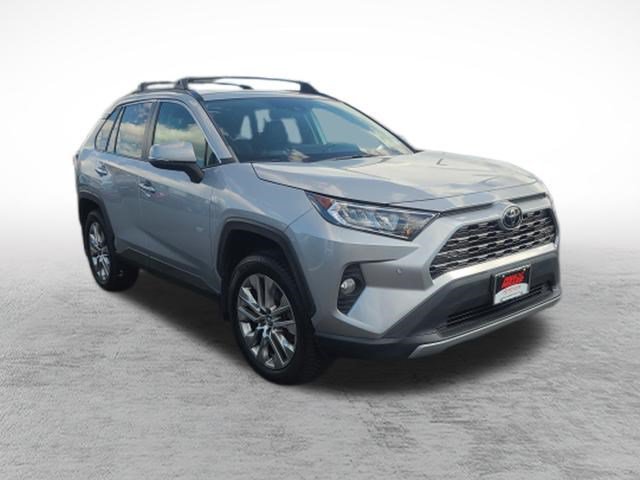 Used 2020 Toyota RAV4 Limited w/ Limited Grade Weather Package AWD/4WD image 3