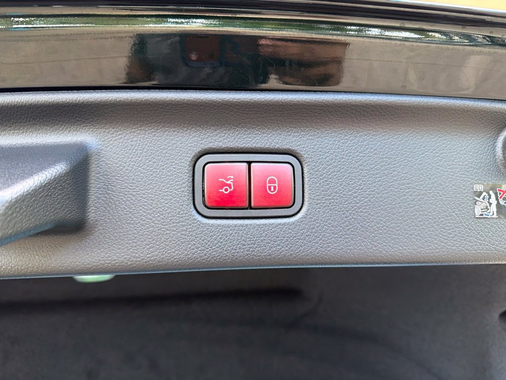 Used 2026 Mercedes-Benz S 580 4MATIC Sedan image 44