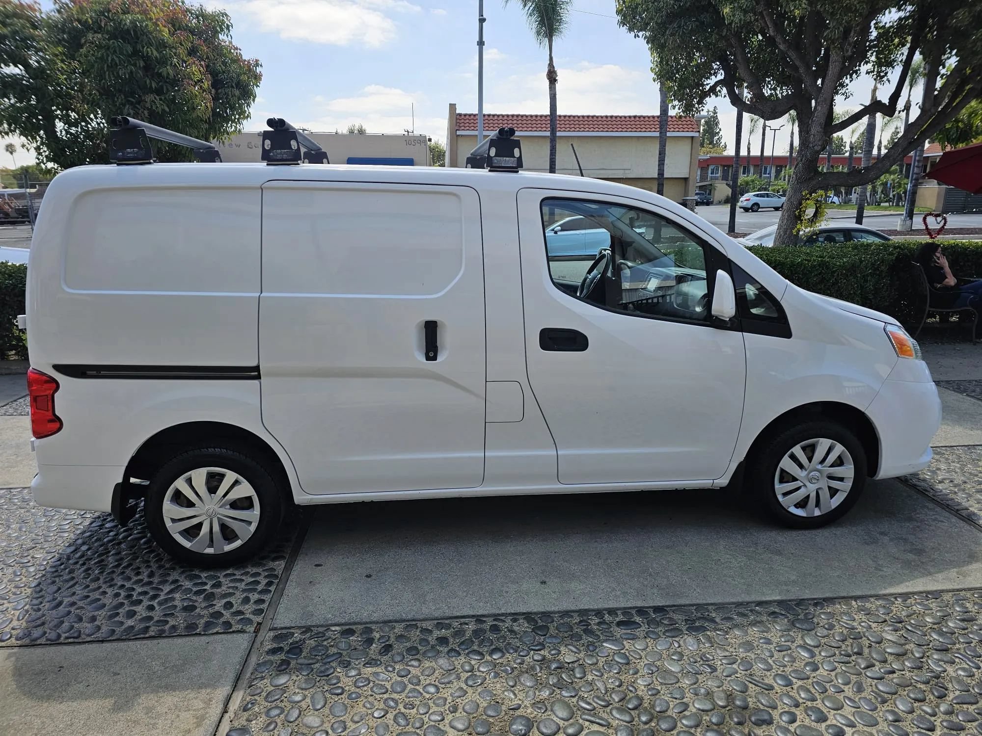 Used 2018 Nissan NV200 SV w/ Navigation Package FWD image 4
