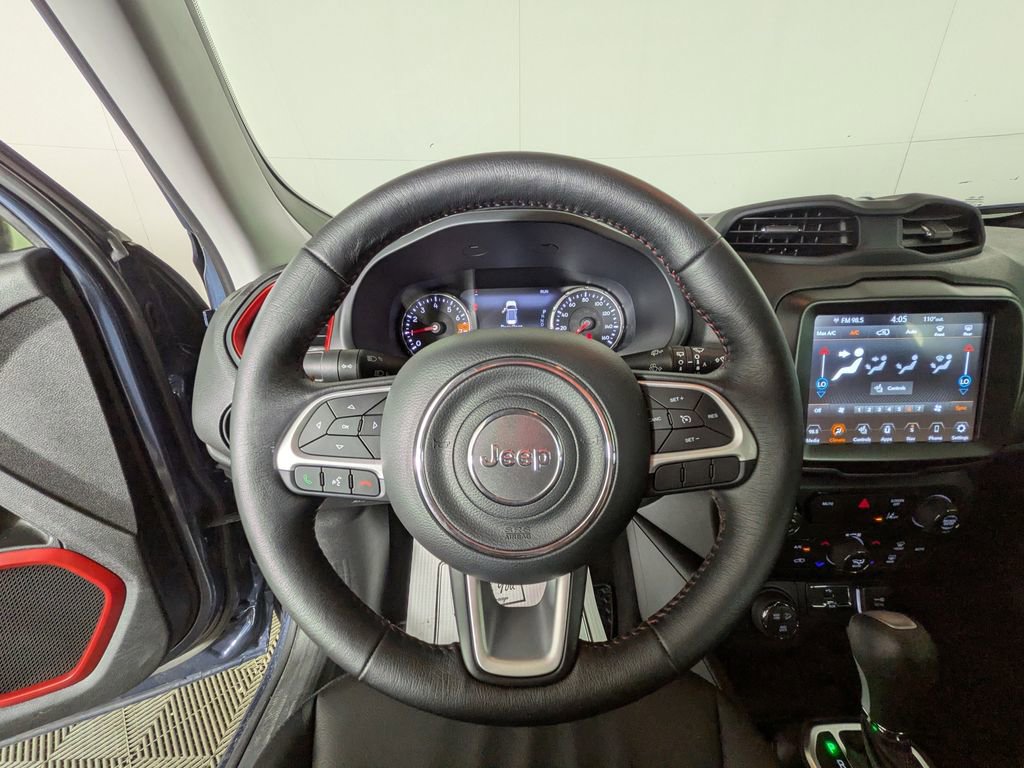 Certified 2023 Jeep Renegade Trailhawk w/ Trailhawk Elite Group image 21