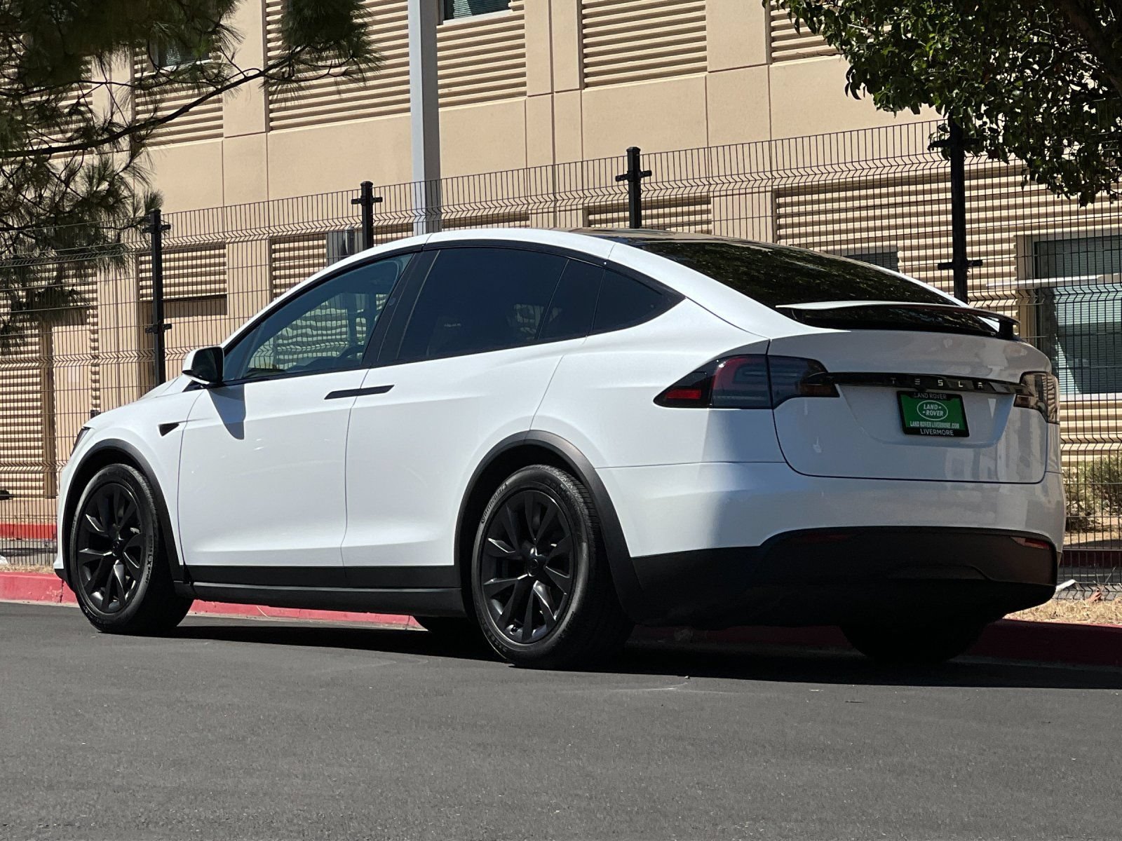 Used 2023 Tesla Model X AWD/4WD image 4