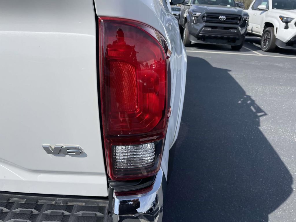 Used 2022 Toyota Tacoma SR5 image 24