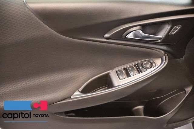 Used 2018 Chevrolet Malibu LT FWD image 9