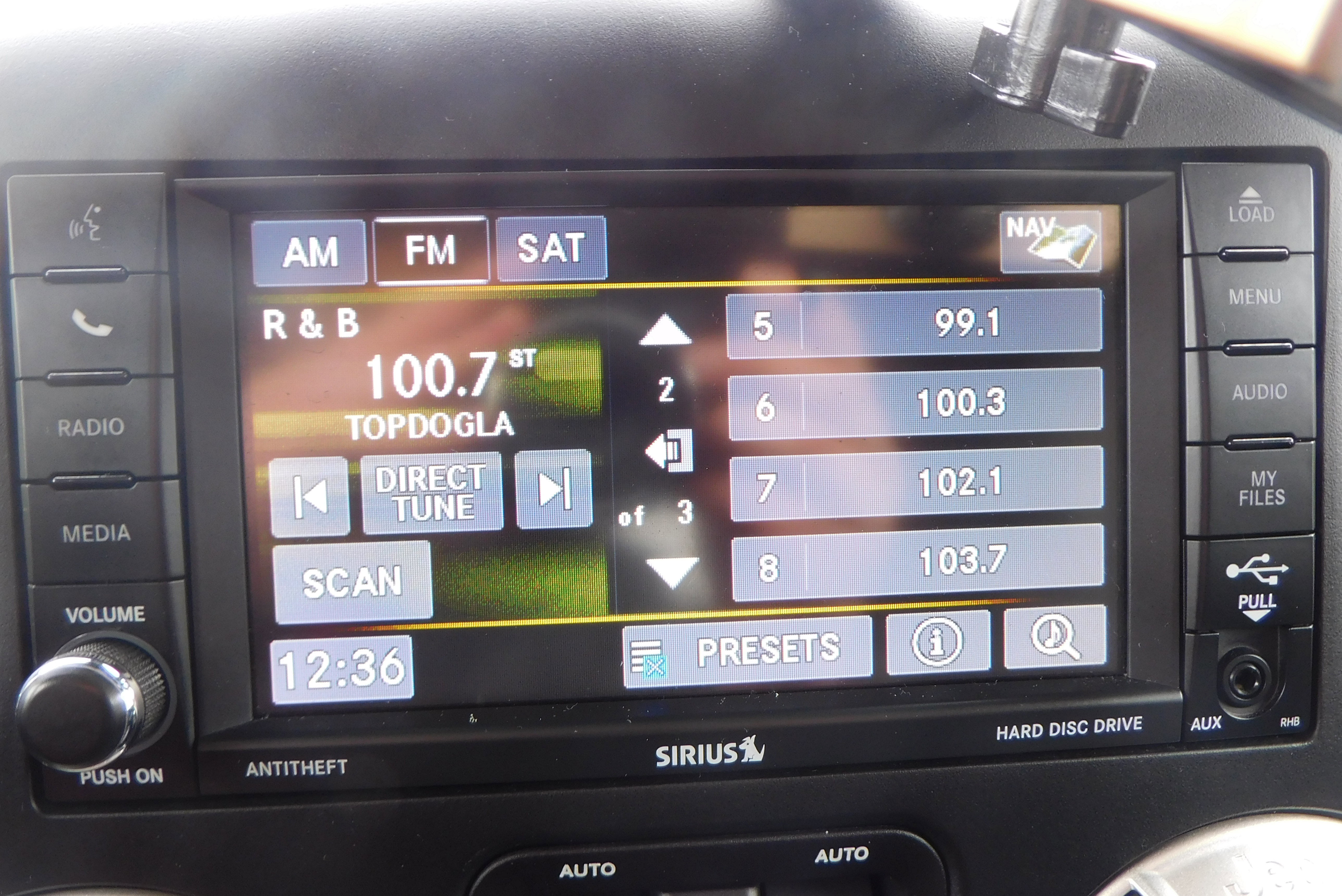 Used 2016 Jeep Wrangler Unlimited Rubicon image 25