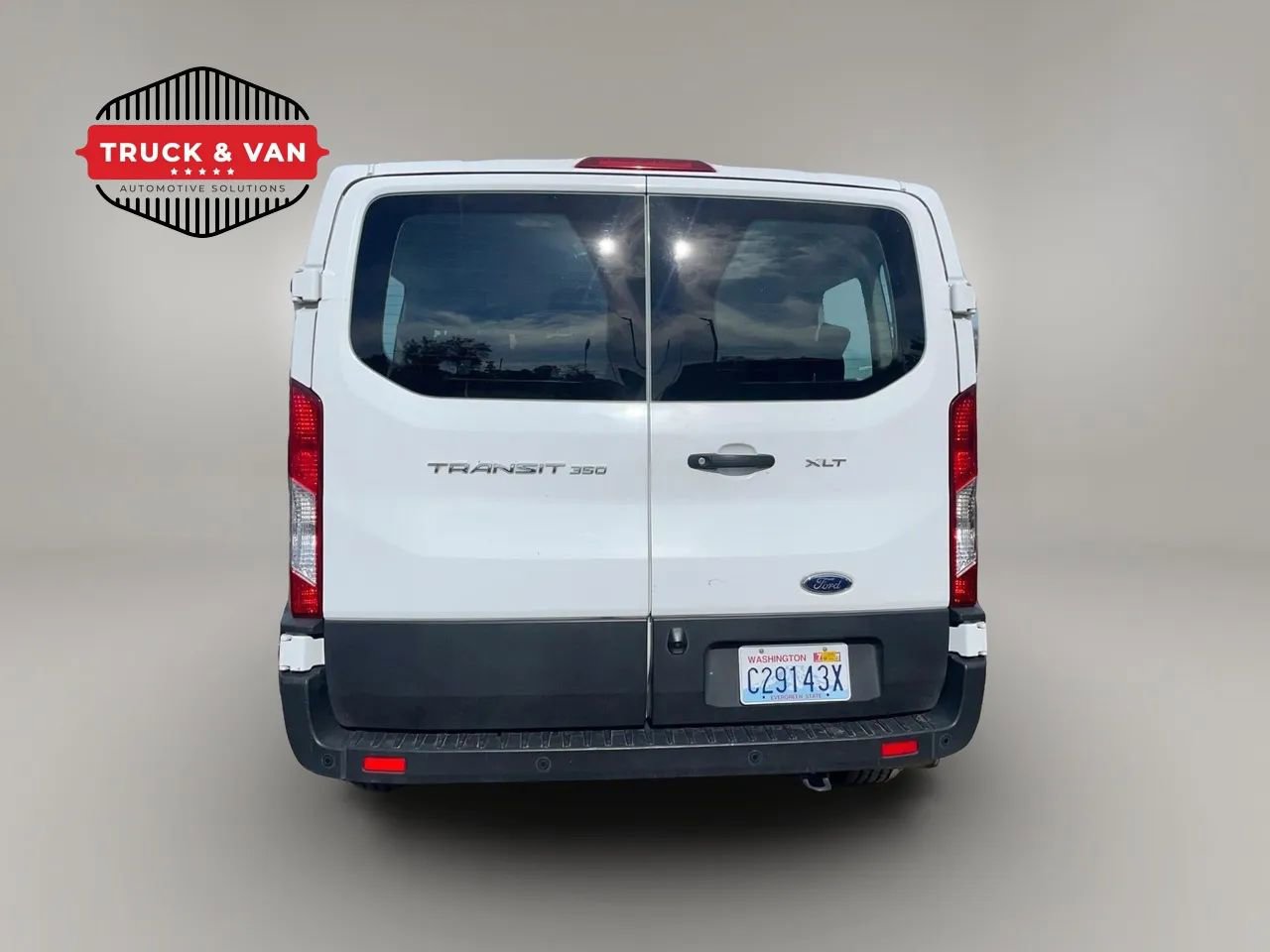 Used 2021 Ford Transit 350 XLT RWD image 4