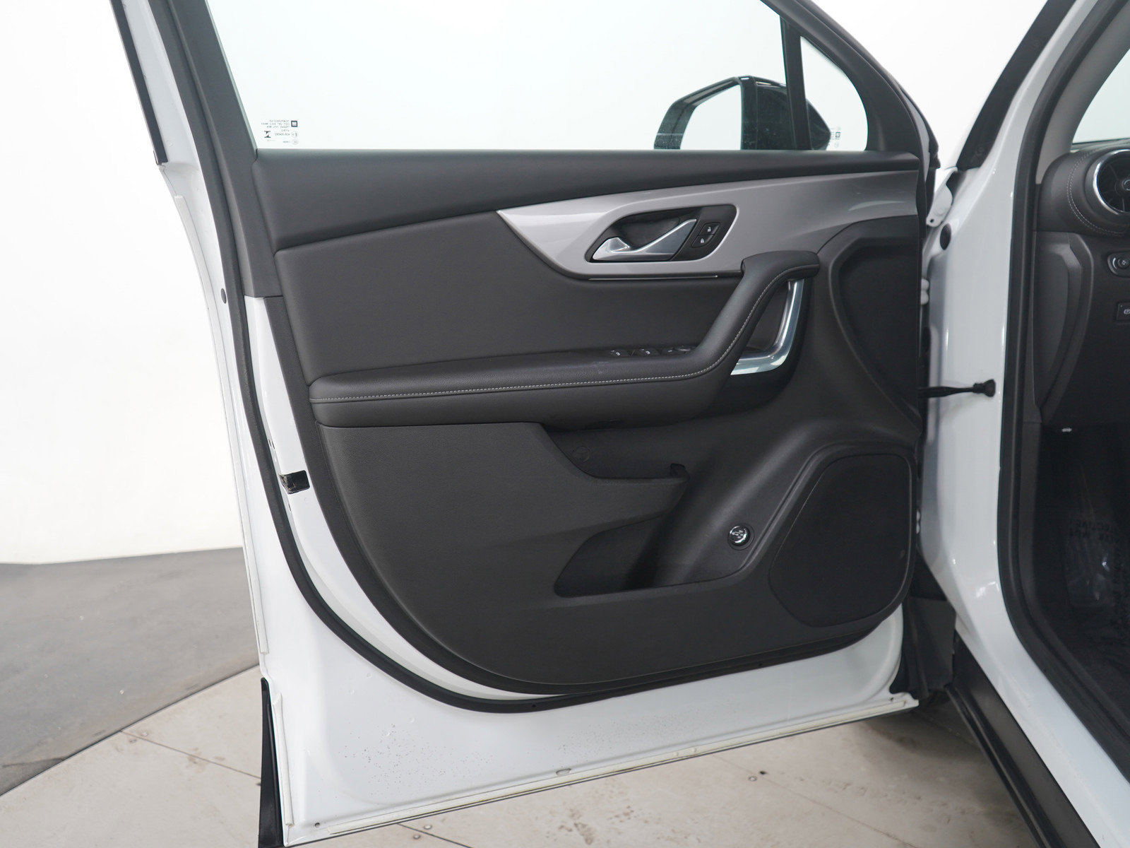 Used 2023 Chevrolet Blazer LT w/ Convenience Package AWD/4WD image 22